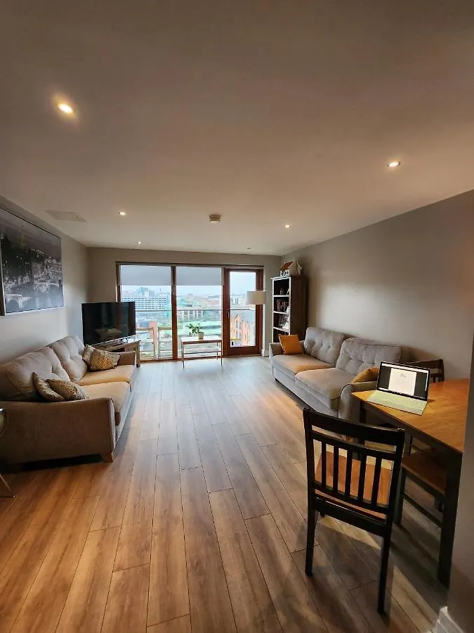 City Views Apartment 벨파스트 0*,  영국